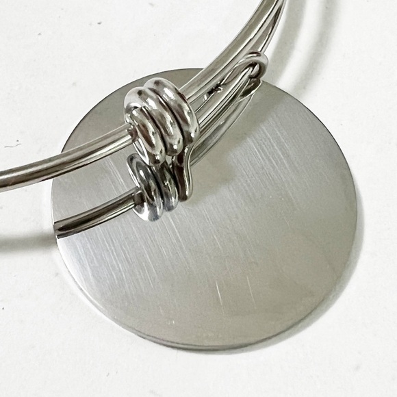 Charm Bracelet with Quote from Wicked on Disc; Silver‎ Toned; Adjustable - Picture 4 of 4